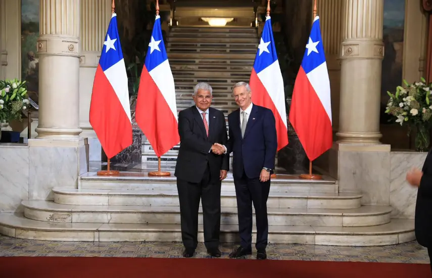 Mulino propone comisión binacional para reforzar agenda entre Panamá y Chile