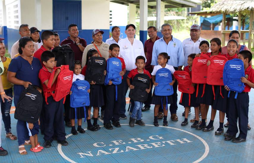 La construcción de puentes zarzo beneficia a más de 17 mil estudiantes