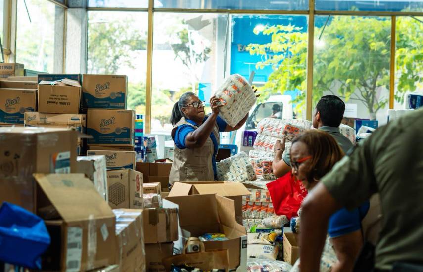 Alcaldía de Panamá recaudó 18 toneladas de insumos donados para Venezuela durante el primer día