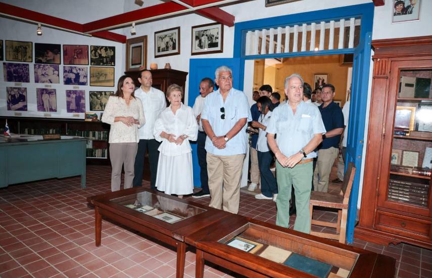 Presidente Mulino recuerda el legado de Arnulfo Arias Madrid en conmemoración de su desaparición física