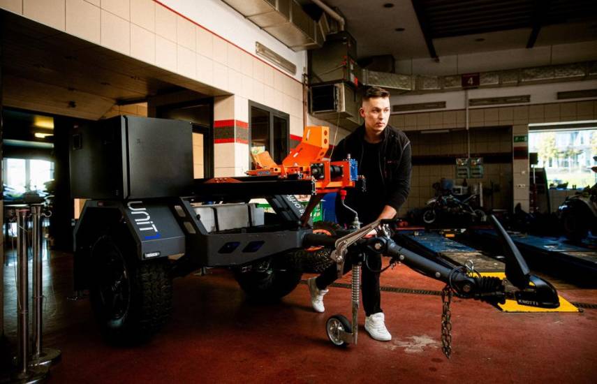 Una ambulancia todoterreno y un dispositivo intravenoso no eléctrico, entre los ganadores del James Dyson Award 2023