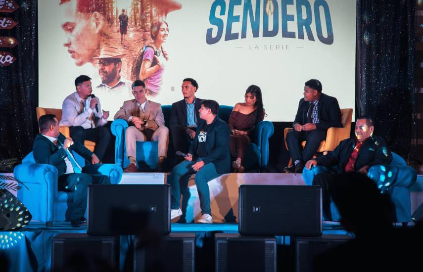 Jóvenes impulsan series cristianas con “Sendero”