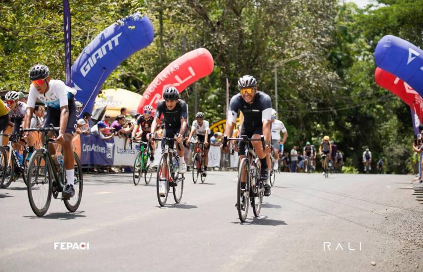 FEPACI | Ciclista en el campeonato nacional, realizado en Gamboa.