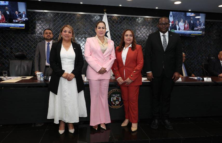 Comisión de Credenciales queda presidida por Dana Castañeda