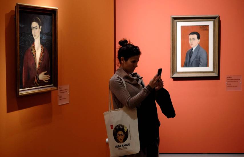 Una retrospectiva de Frida Kahlo llega al Tate Modern con récord de venta de entradas