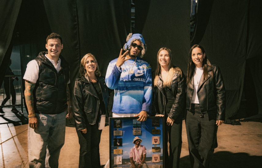 Myke Towers conquista Suramérica.