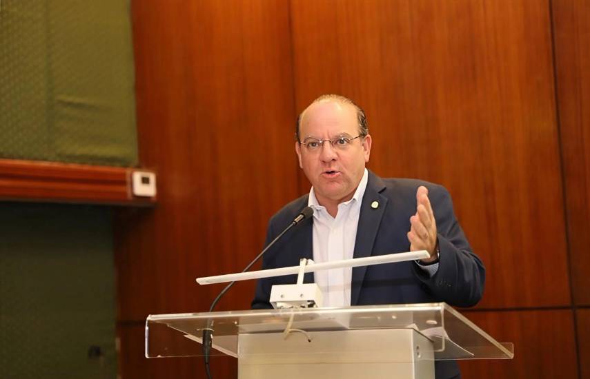 “La prioridad es el empleo”, dijo Juan Arias