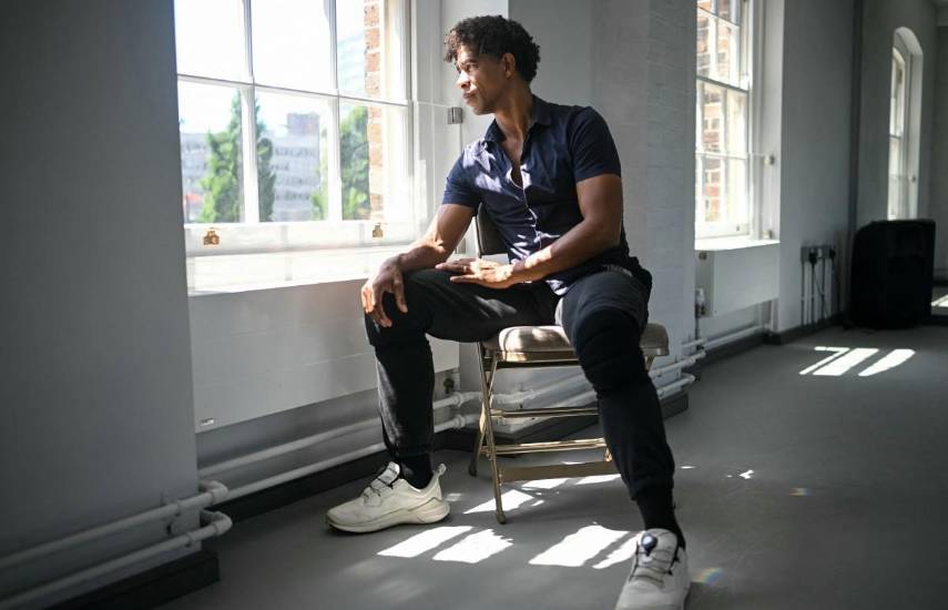 El cuento de hadas que el bailarín cubano Carlos Acosta alarga como director