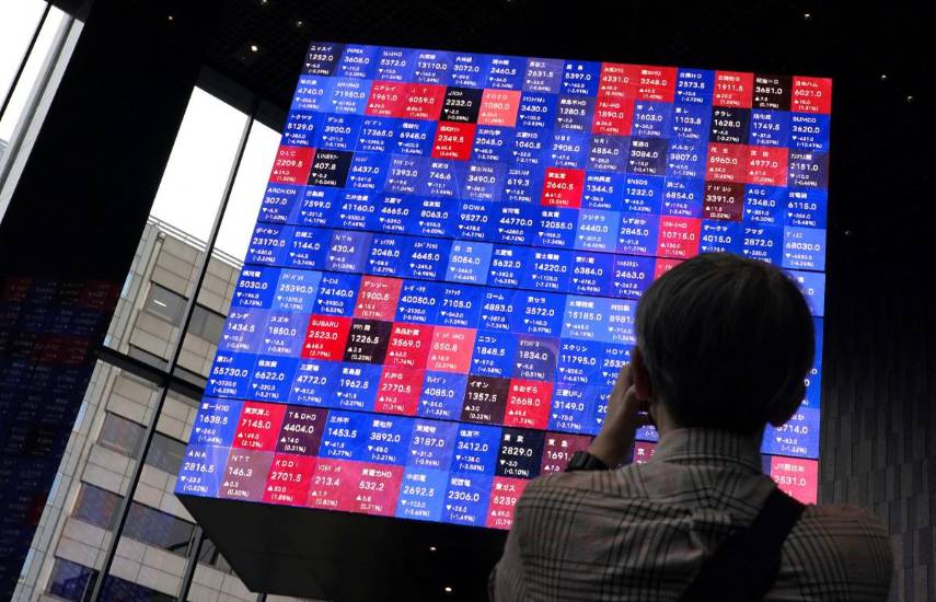 Wall Street cierra dispar tras una sesión muy volátil