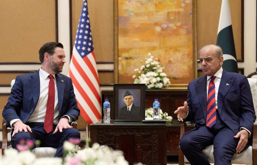 Hubo dos rondas de negociaciones entre EEUU e Irán, una tercera “esta noche o mañana”