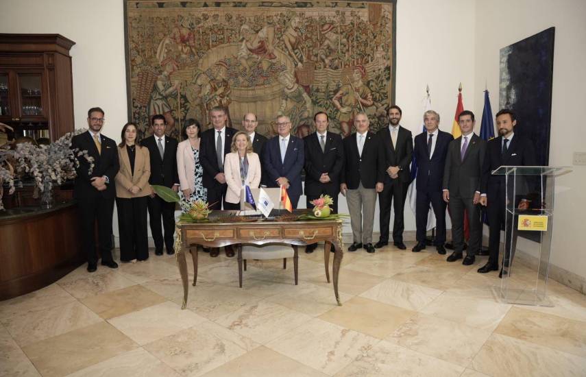 El BEI y Naturgy firman un préstamo de 300 millones de dólares, garantizado por Cesce, para modernizar las redes eléctricas de Panamá