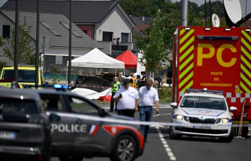 Accidente de avión civil deja 11 muertos en Francia, según autoridades locales