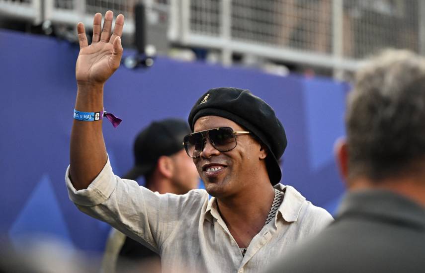Ronaldinho regresa al fútbol a los 46 años para jugar en la 3ª italiana