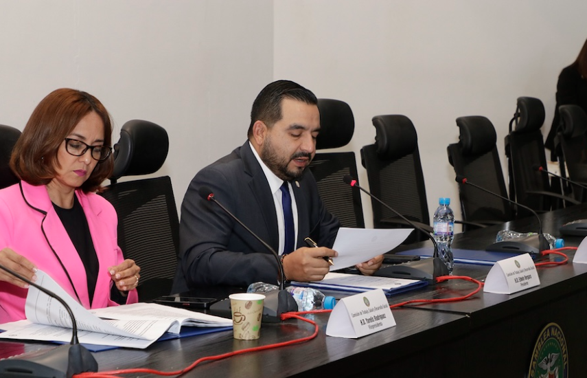 Subcomisión de trabajo culmina análisis del proyecto que regula la carrera administrativa