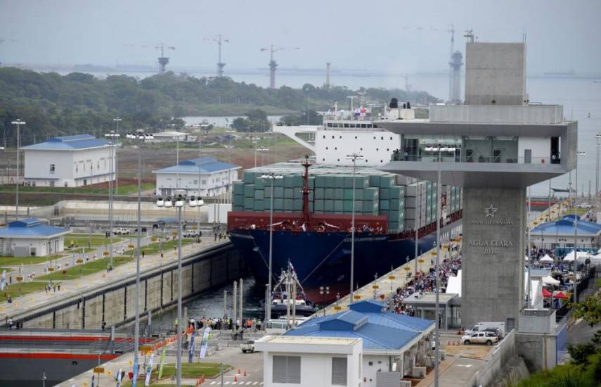 Canal de Panamá anuncia medidas para aumentar el número de tránsitos