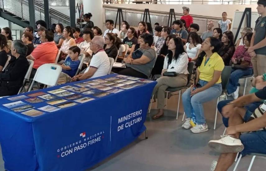El Ministerio de Cultura desarrolla jornada de talleres en Artes Visuales Fest 2026