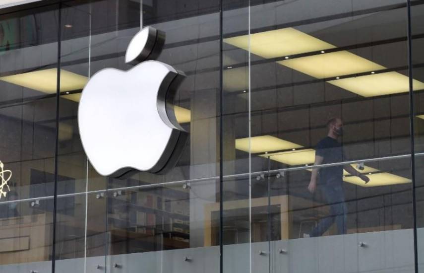 Apple lo intenta de nuevo con la IA y le pide ayuda a Google