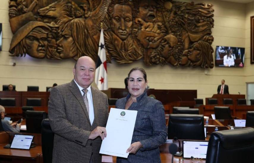 Proponen ley para garantizar derechos de usuarios del transporte público y taxis