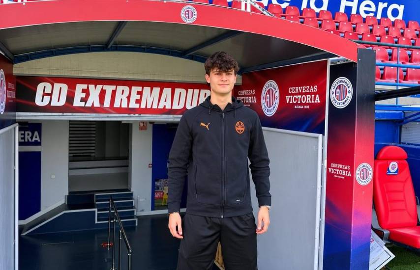 Futbolista panameño inicia pretemporada con un histórico club de España