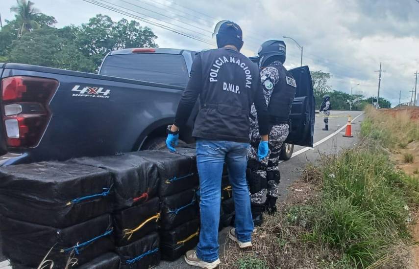 ML | Unidades de la Policía Nacional durante una incautación.