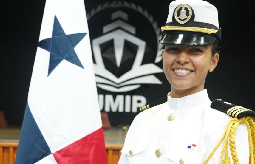 Odalys Vergara se convierte en la primera cadete en ser Brigadier Mayor en la UMIP