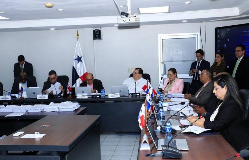 Reforma al Reglamento abre debate sobre su impacto en la Asamblea