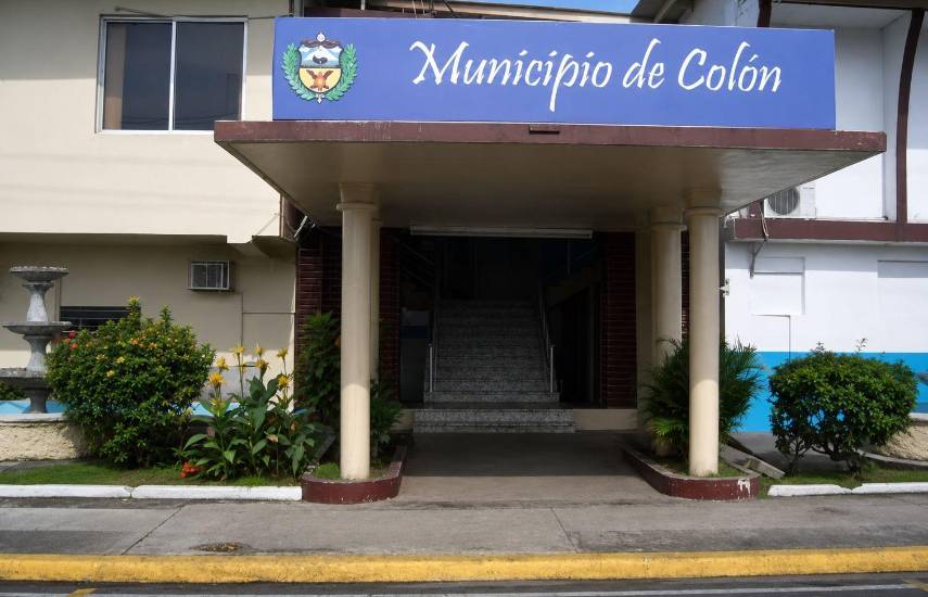 Galván y Hernández chocan por caso de empresa constructora