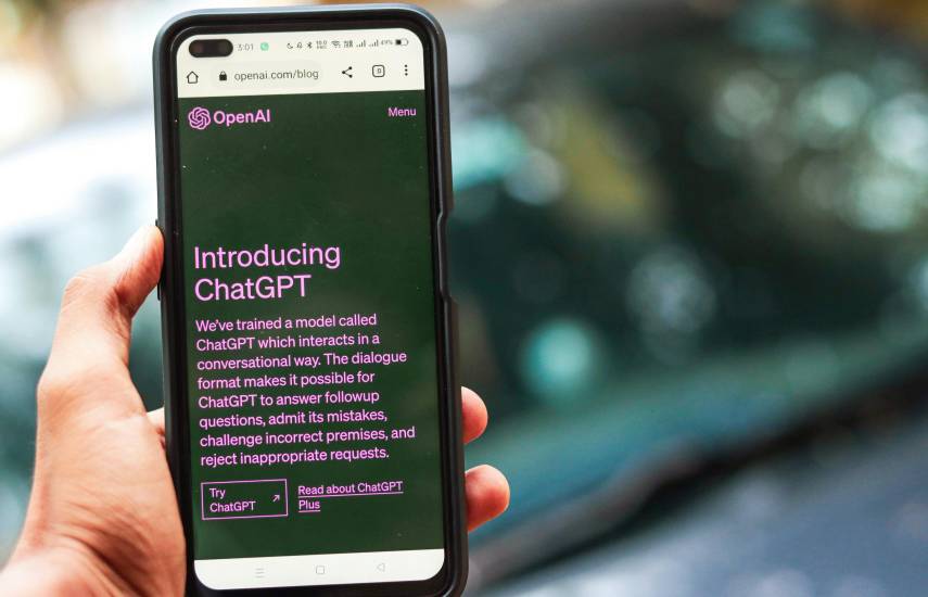 OpenAI afirma que un millón de usuarios de ChatGPT hablan sobre suicidio