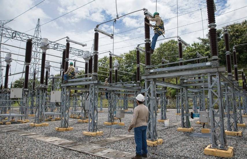Respaldan reformas a ley que regula el sector eléctrico