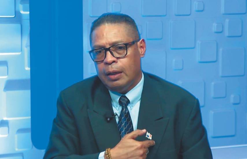 Red de diplomas falsos operaba en siete provincias