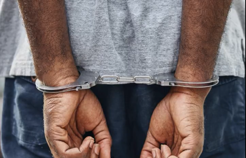 Cinco personas detenidas por extorsión, blanqueo de capitales y tráfico de migrantes