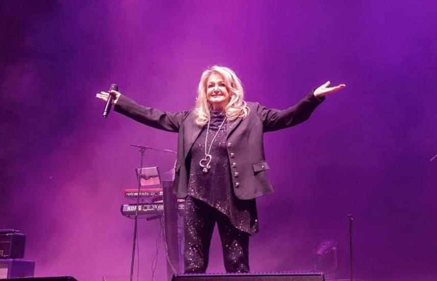 La cantante Bonnie Tyler salió del coma inducido