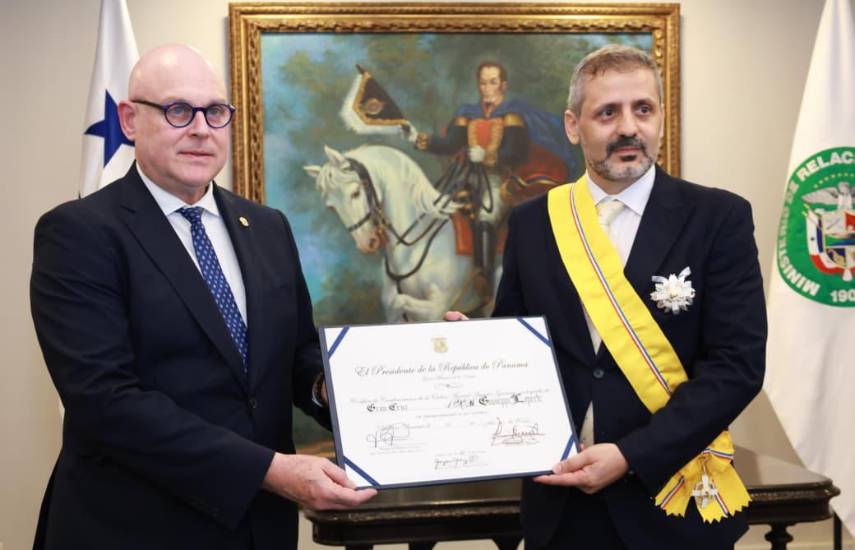 Cancillería entrega la Orden Manuel Amador Guerrero a jefe de misión de la OIM en Panamá