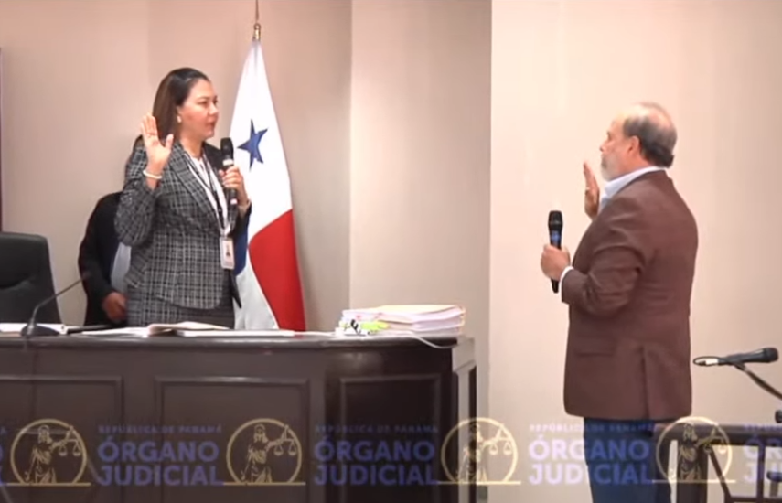 ML | La jueza Baloísa Marquínez y el primer testigo que se presenta en el juicio.