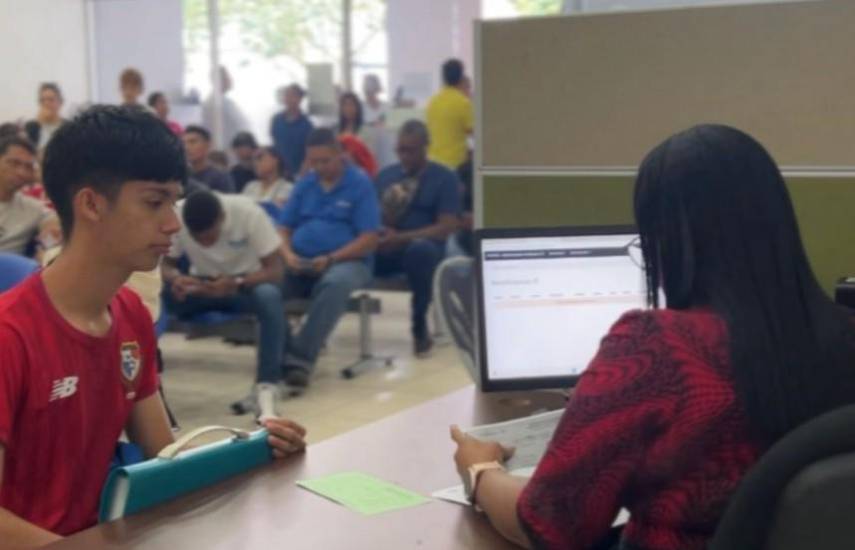 Extienden plazo para entregar boletines del segundo trimestre en el IFARHU