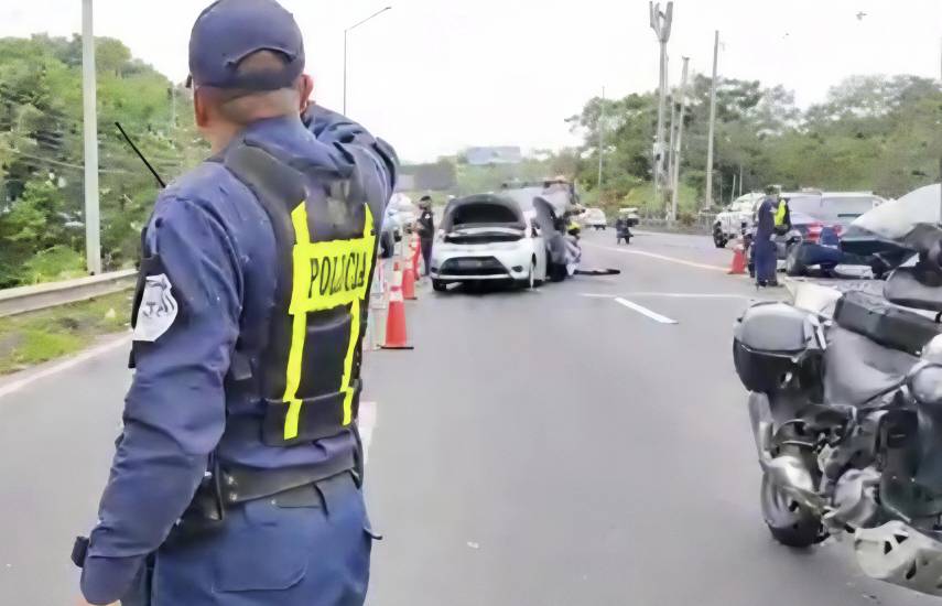 Dos personas fallecen tras accidente de tránsito en la Vía Centenario