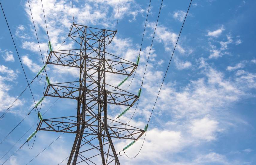 Restablecen servicio eléctrico en la capital de Panamá tras fallo que colapsó la ciudad