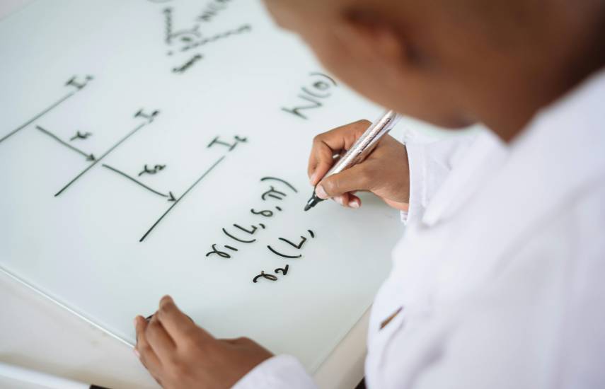 René Quevedo: “Inversión y control fiscal para la reactivación”