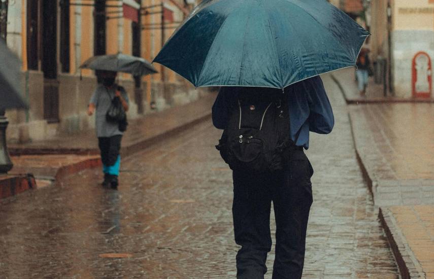 Panamá bajo vigilancia por lluvias y mar de fondo