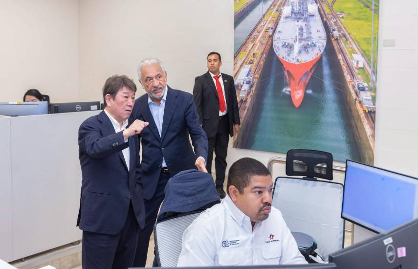 Ministro de Exteriores de Japón visita esclusas de Cocolí y fortalece lazos con Panamá