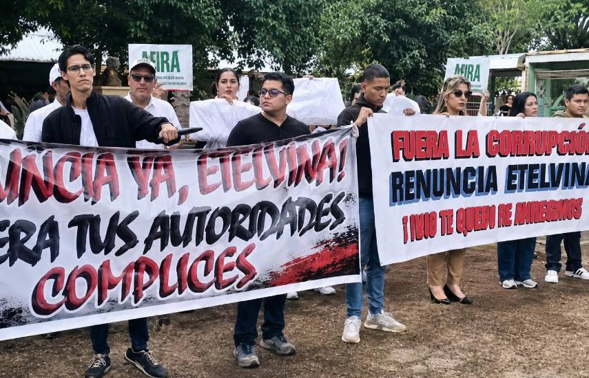 Comunidad universitaria de la Unachi pide renuncia de la rectora