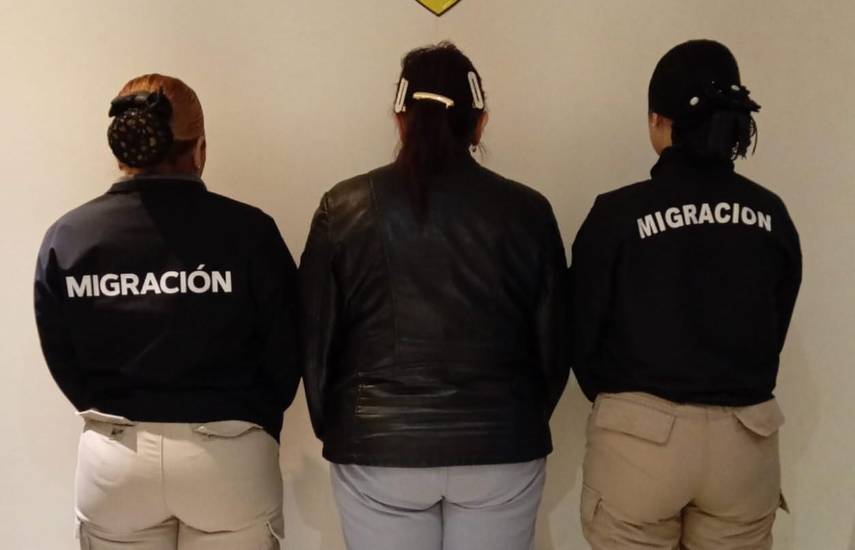 Panamá impide tránsito de española buscada por INTERPOL por presuntos vínculos con terrorismo