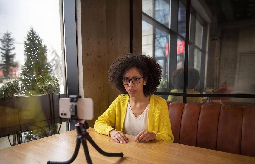 “Influencers” necesitan límites y educación