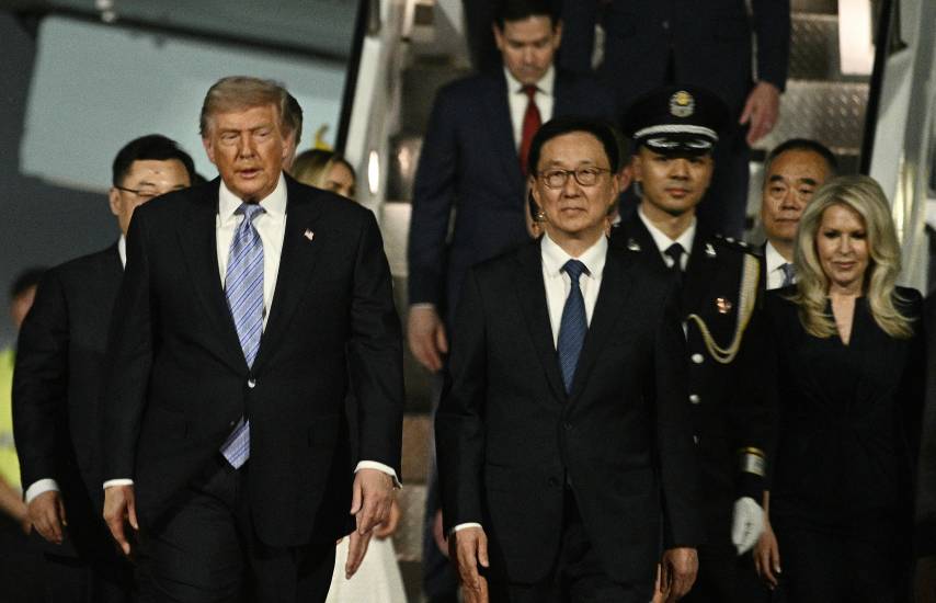 Donald Trump llegó este miércoles a Pekín.