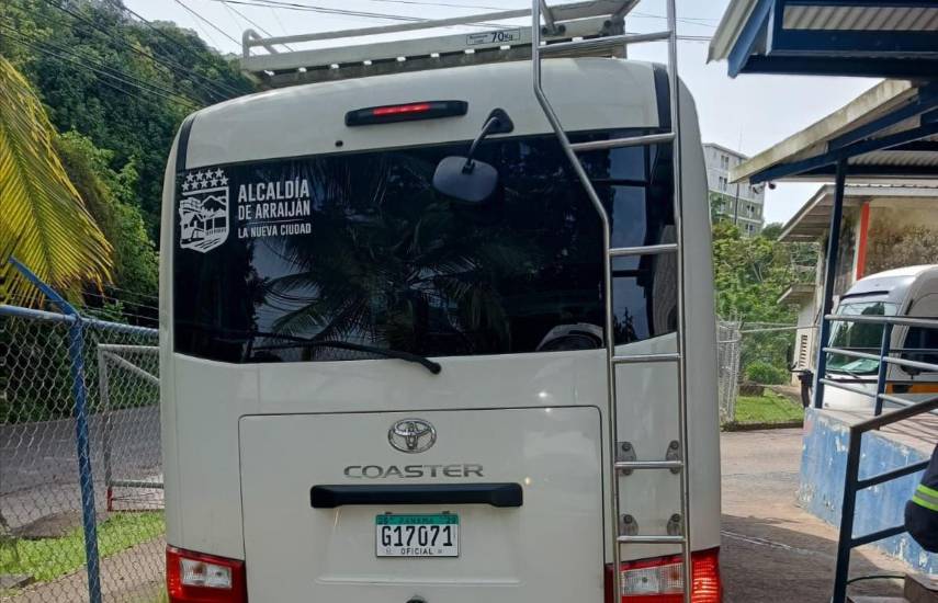 Hieren a policía municipal durante robo de bus de la Alcaldía de Arraiján