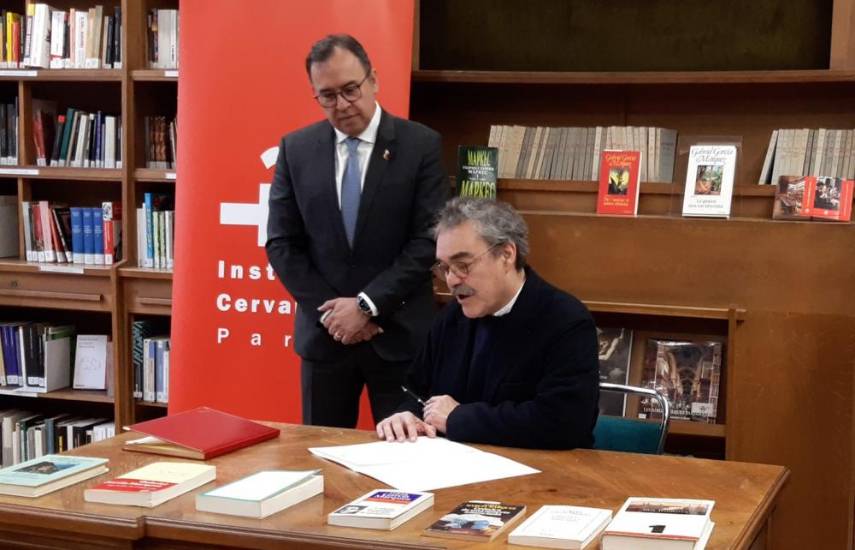 Instituto Cervantes de París recibe 300 libros de la biblioteca de García Márquez