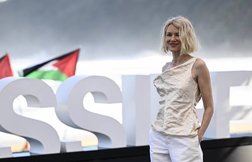 Homenajeada en San Sebastián, Naomi Watts sigue con hambre de papeles arriesgados