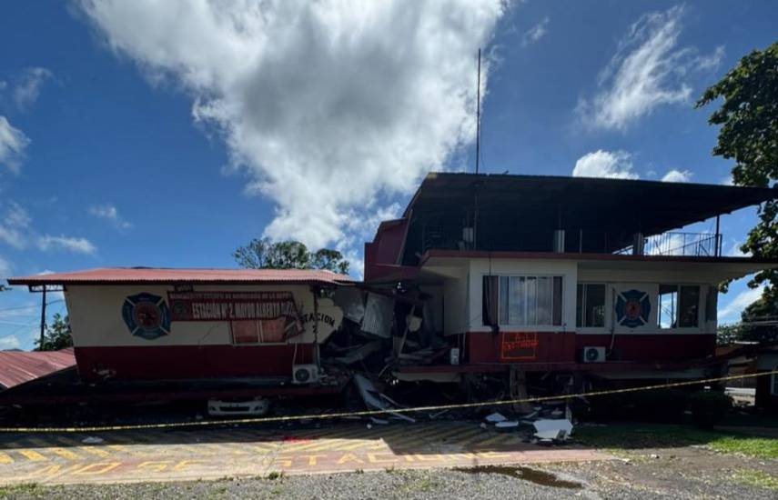 Bomberos enviarán psicólogos a zonas afectadas por el sismo para atender a sus unidades