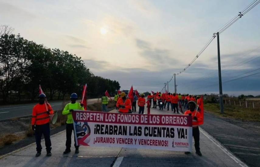 ML | Protesta de miembros del Sindicato Único de Trabajadores de la Construcción y Similares.