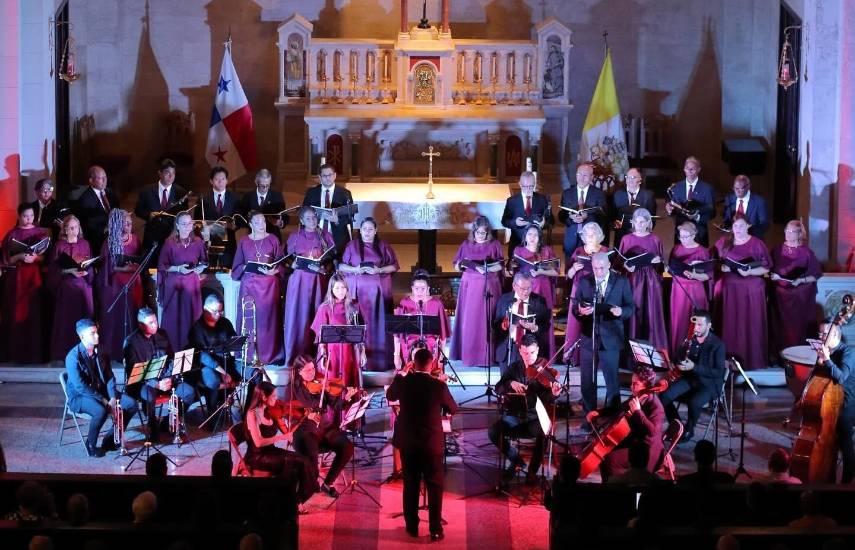 Dagoberto García impulsa el Coro y Orquesta La Merced